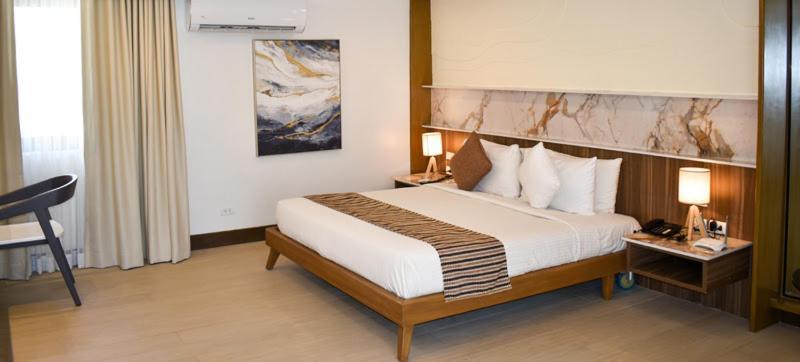 Club Punta Fuego Hotel Nasugbu Bagian luar foto