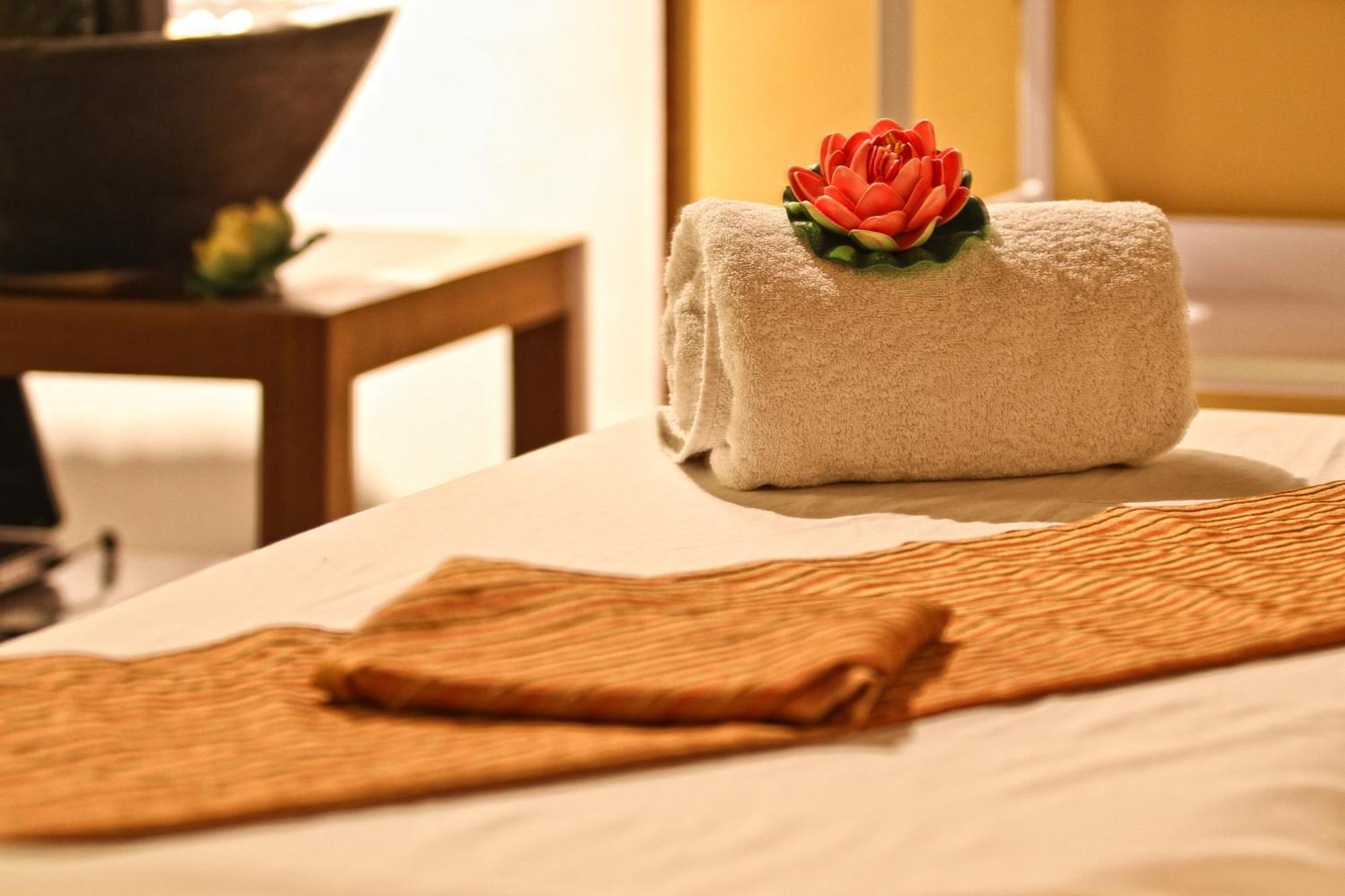 Club Punta Fuego Hotel Nasugbu Bagian luar foto