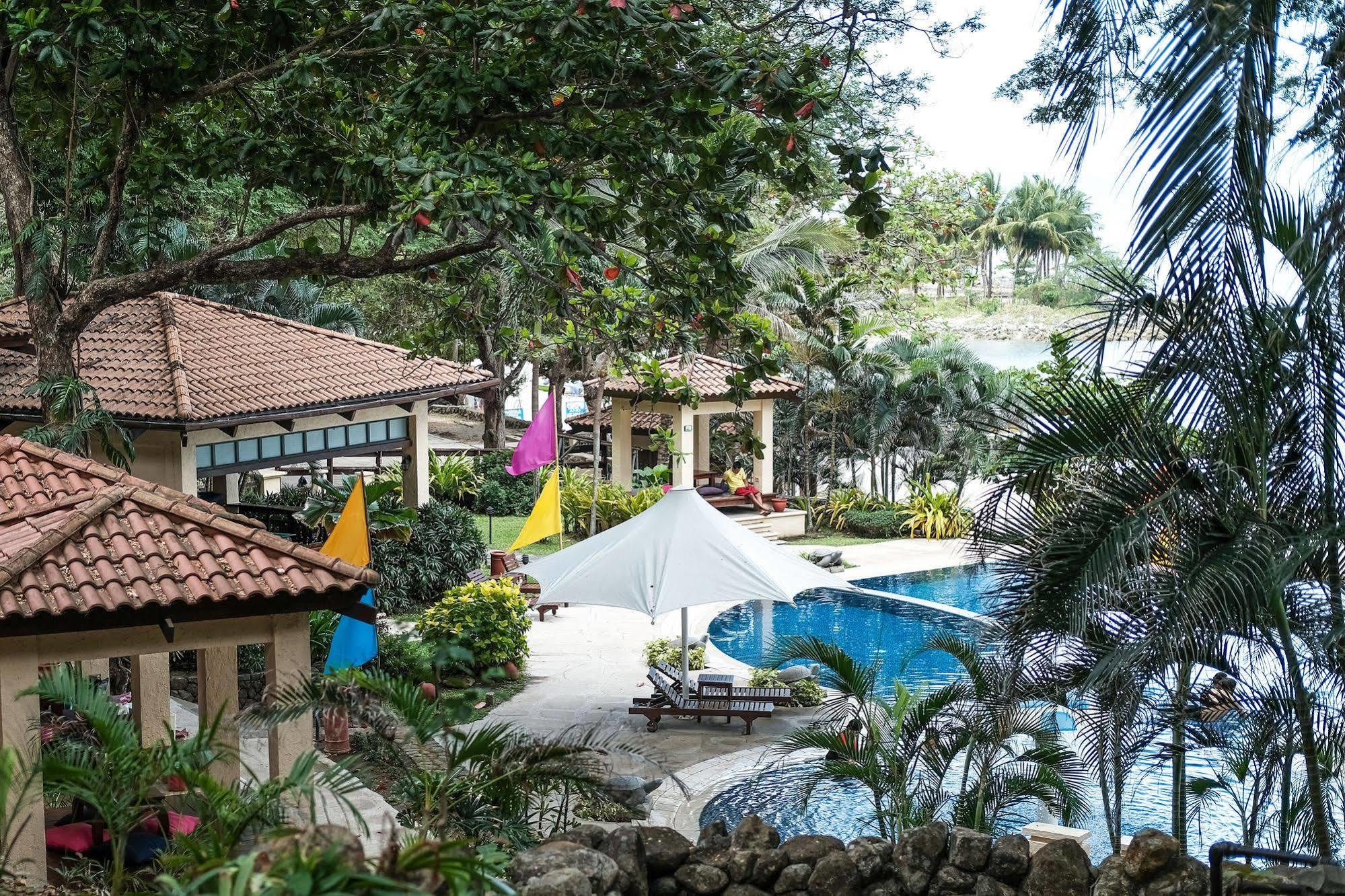 Club Punta Fuego Hotel Nasugbu Bagian luar foto