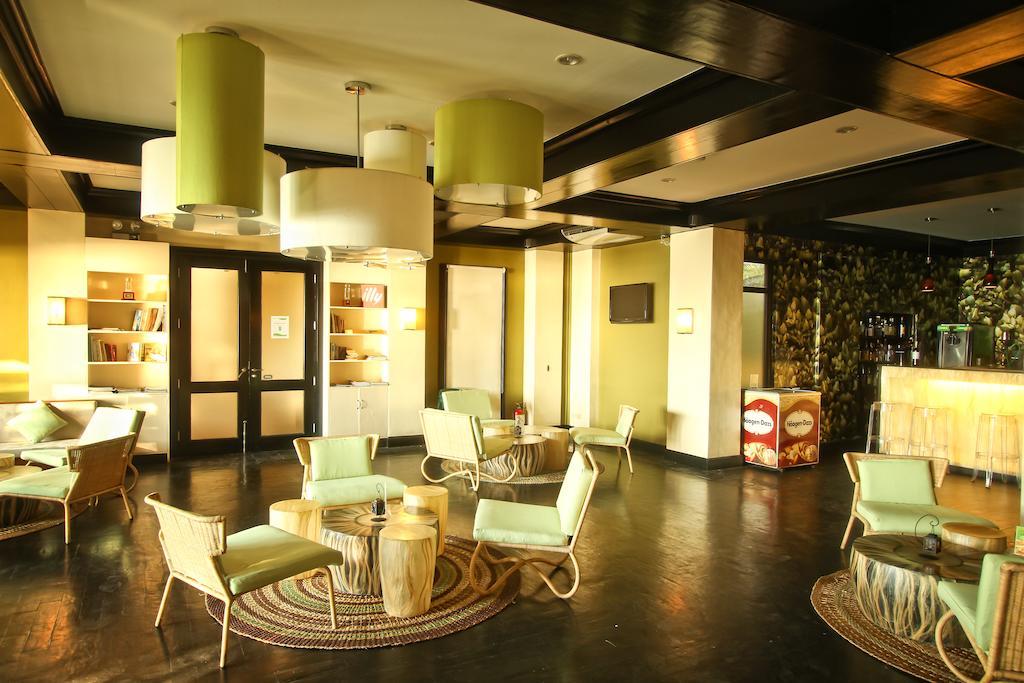 Club Punta Fuego Hotel Nasugbu Bagian luar foto