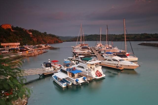Club Punta Fuego Hotel Nasugbu Bagian luar foto